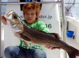 東京湾ランカーシーバス７２cm！（2009 10/4遠征ポイントにて…）